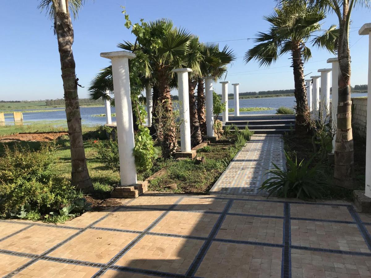 فندق مبيت وإفطار Des Oiseaux El Aouamra